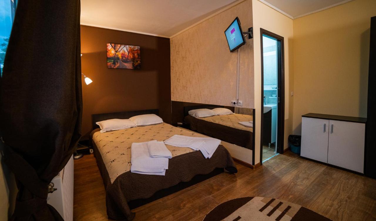 Buget B&B Focşani エクステリア 写真
