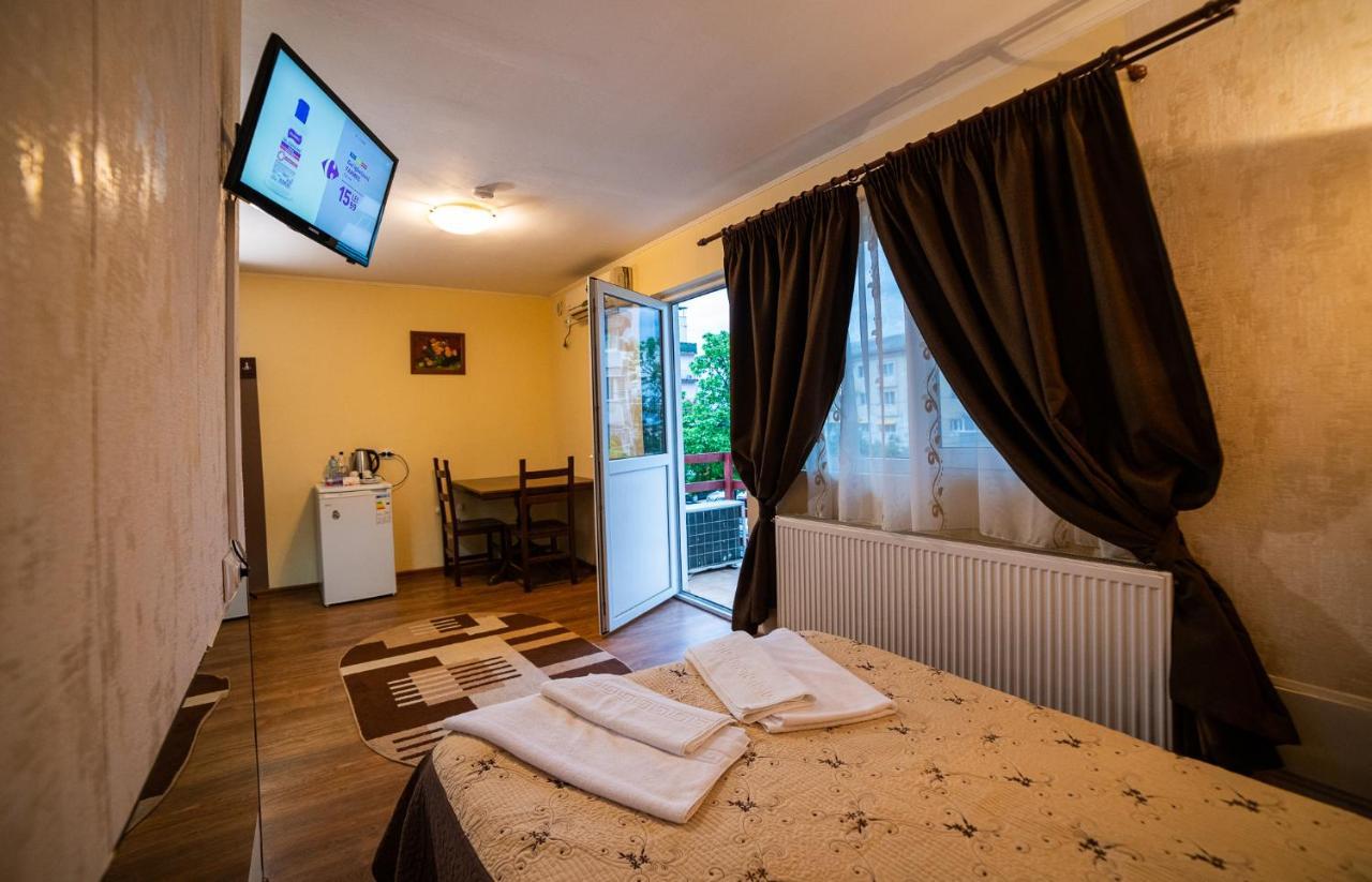 Buget B&B Focşani エクステリア 写真