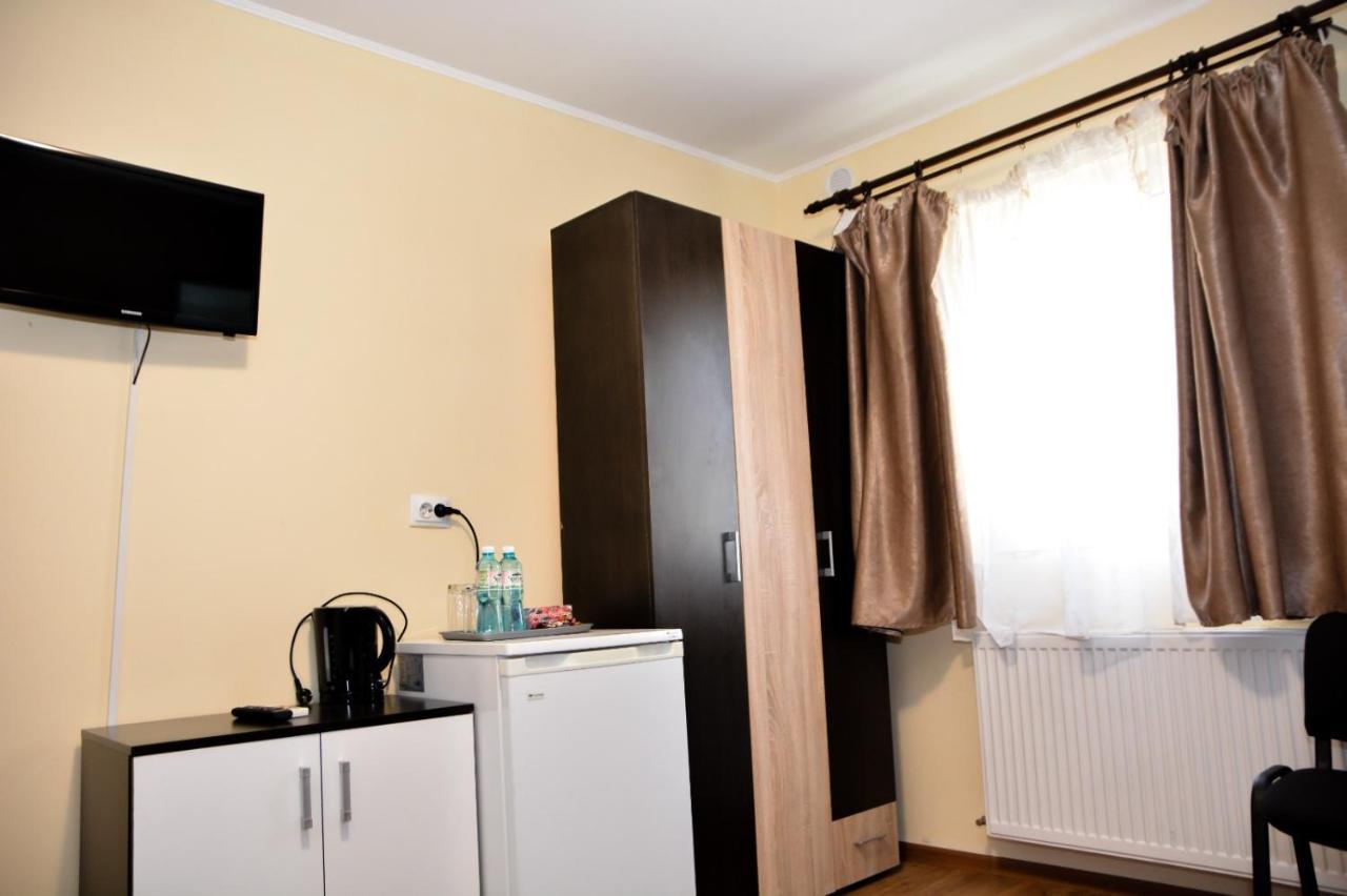 Buget B&B Focşani エクステリア 写真