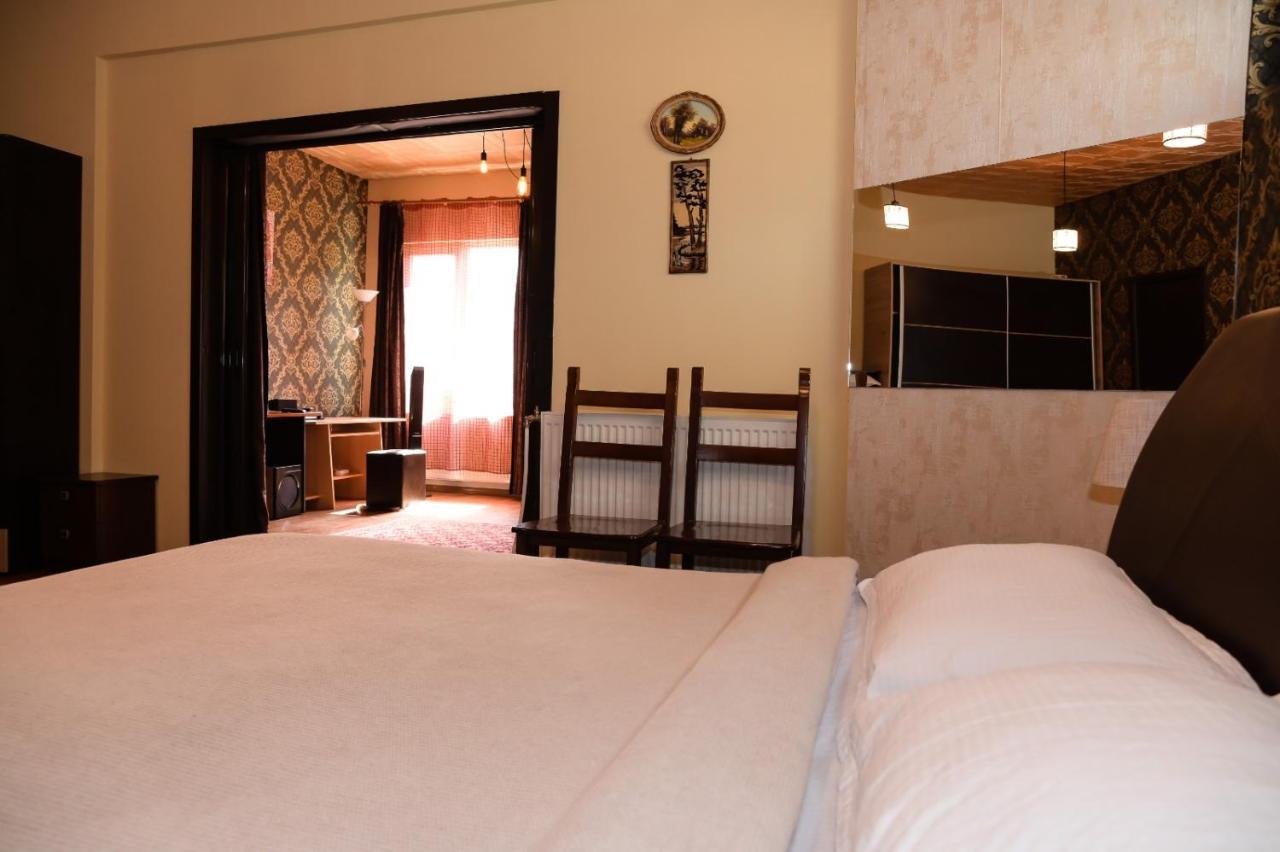 Buget B&B Focşani エクステリア 写真